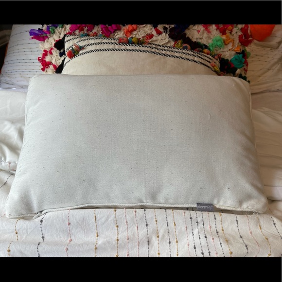 LOVE pillow - Picture 2 of 2